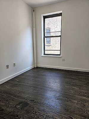 5th image of 560 W 126th St APT 6a