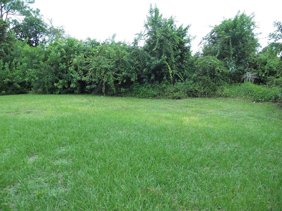 2nd image of 1314 Wigmore St SE #0