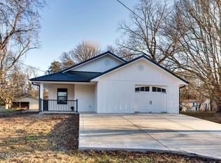 1004 Doll Ave, Maryville, TN 37801