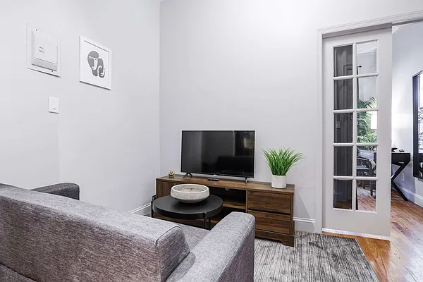 Rented by June | media 13