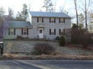 2435 Woodcrest Dr, East Stroudsburg, PA 18302