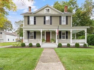 46 Beaver Ave, Annandale, NJ 08801