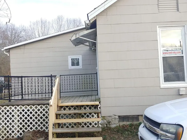 307 Garfield Ave — Photo 2