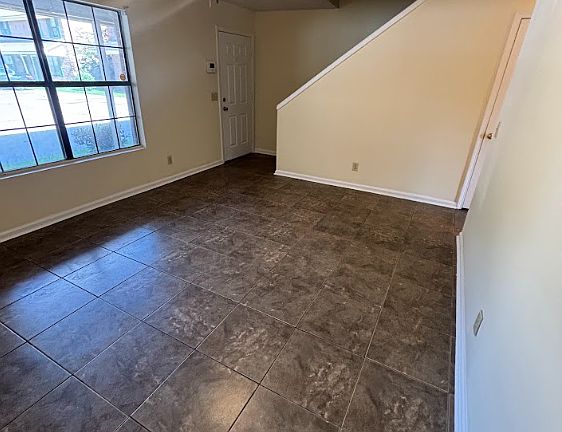 5th image of 3141 Sierra Ct