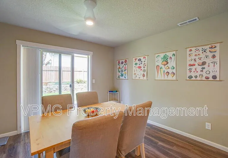 8814 NE 82nd Ave — Photo 12