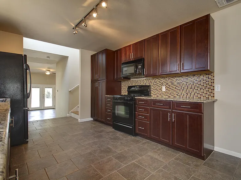 4509 Depew Ave — Photo 3