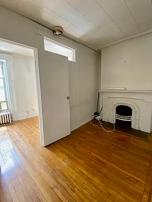 Rented by Green Line Realty | media 2