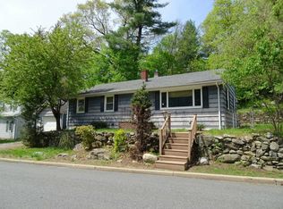 30 Oak St, Bloomingdale, NJ 07403