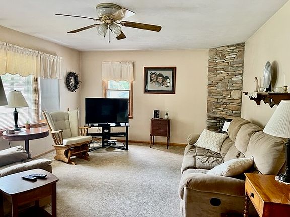 2nd image of 400 Pearson Dr