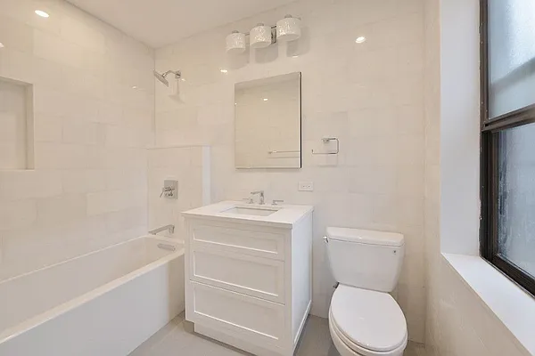 Rented by Tudor Realty | media 16