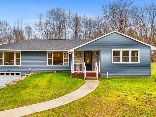 945 Forest Hill Rd, Apalachin, NY 13732