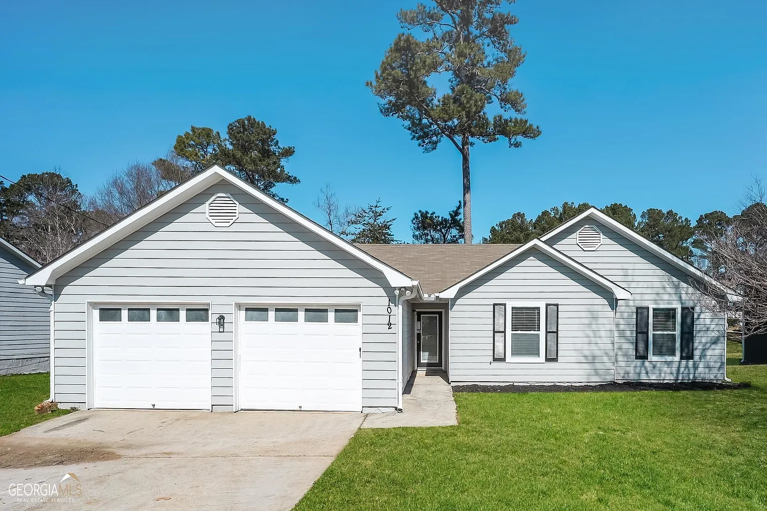 1012 Terance Ave photo 1