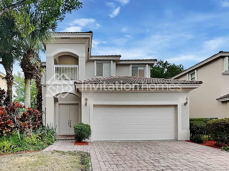 4944 Cypress Ln — Photo 1