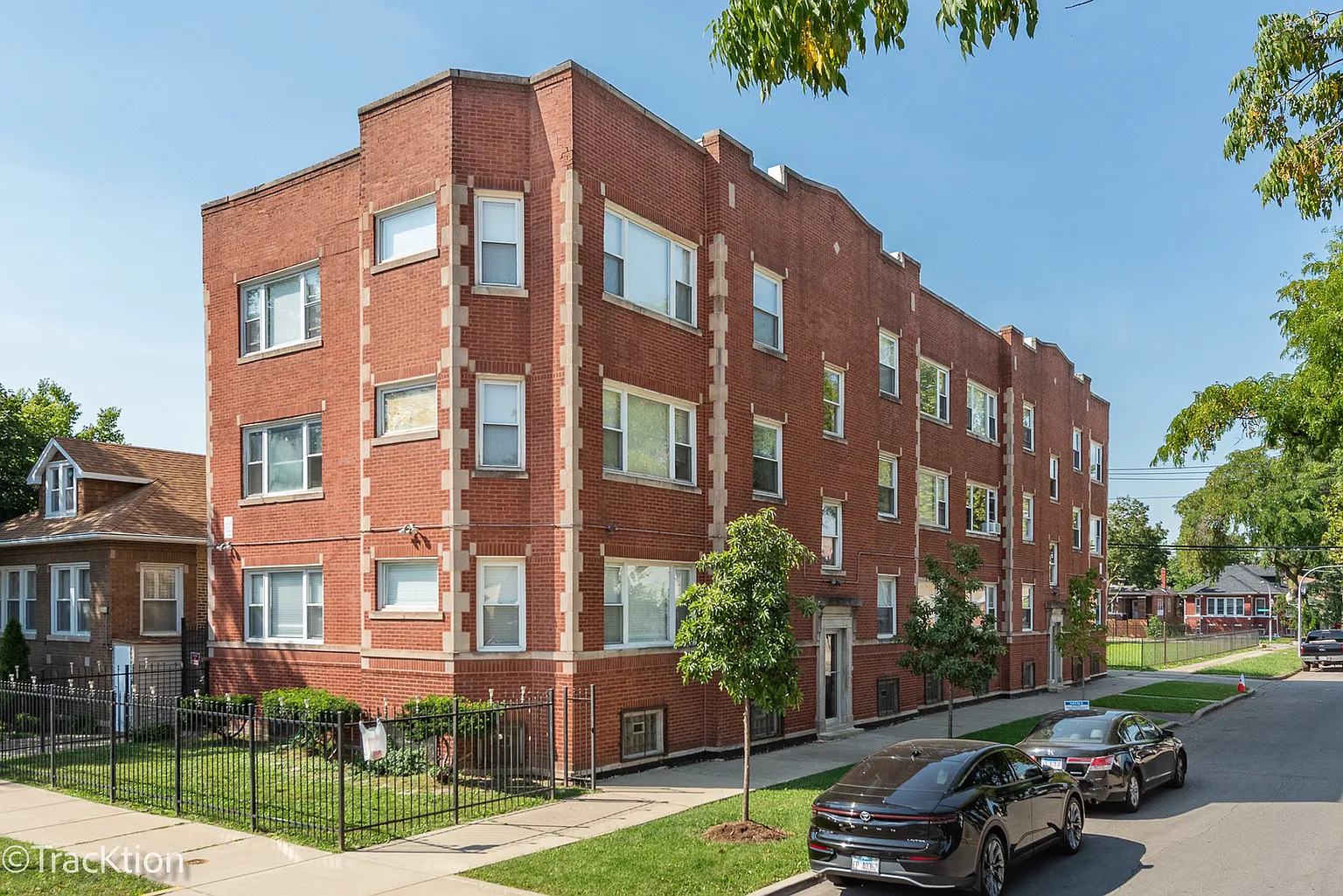 4107 W Iowa St APT 6 photo 1