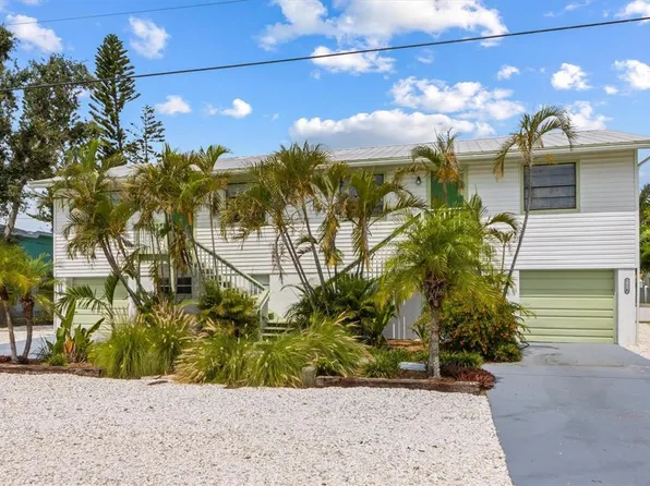 4508 101st St W #A, Bradenton, FL 34210