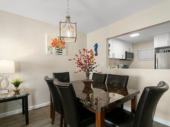 5th image of 1150 Collins Ave APT 504