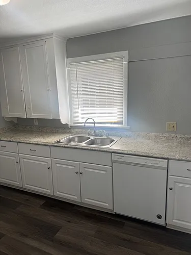 142 W Valencia Dr Photo 1