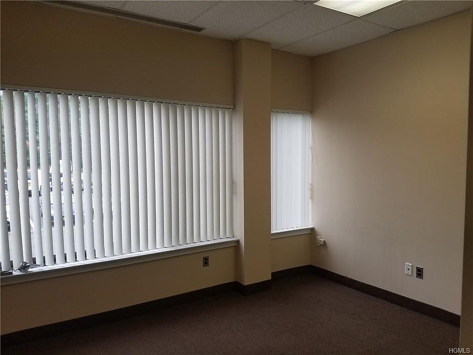2nd image of 130 N Main St