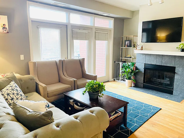 343 W Old Town Ct #301 — Photo 11