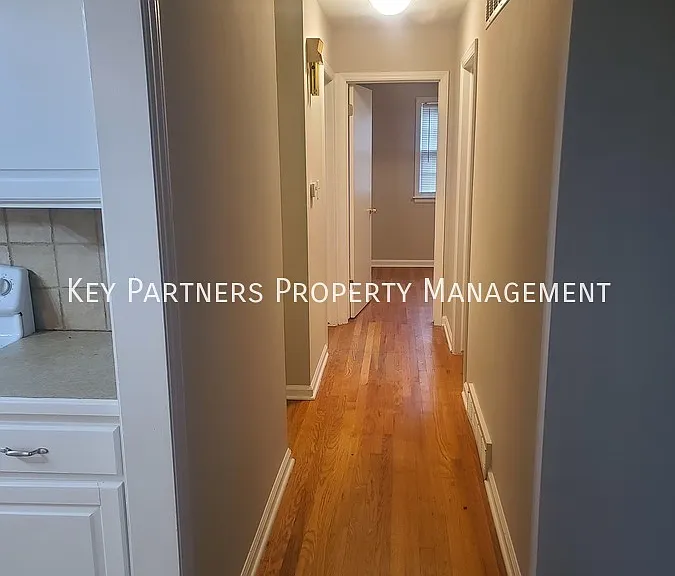 7115 Larsen Ln — Photo 8