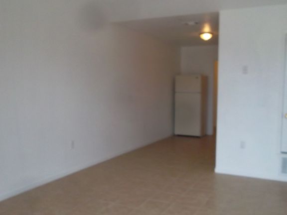 4th image of 108 Horseshoe Dr #A