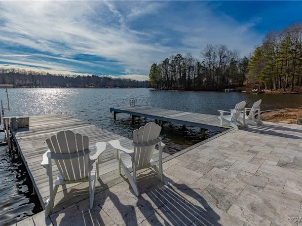 11 Jefferson Cv, Ruther Glen, VA 22546