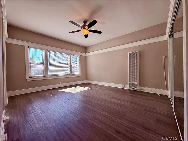 406 Linden Ave #5 — Photo 2
