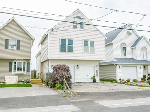 3107 Edgemere Dr, Rochester, NY 14612