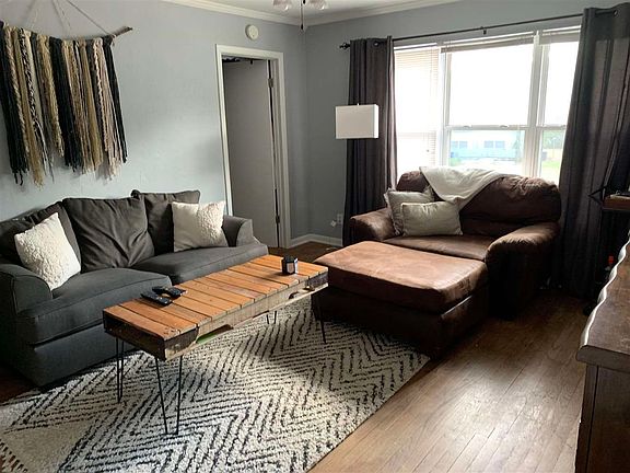 2nd image of 317 1/2 S Walnut St