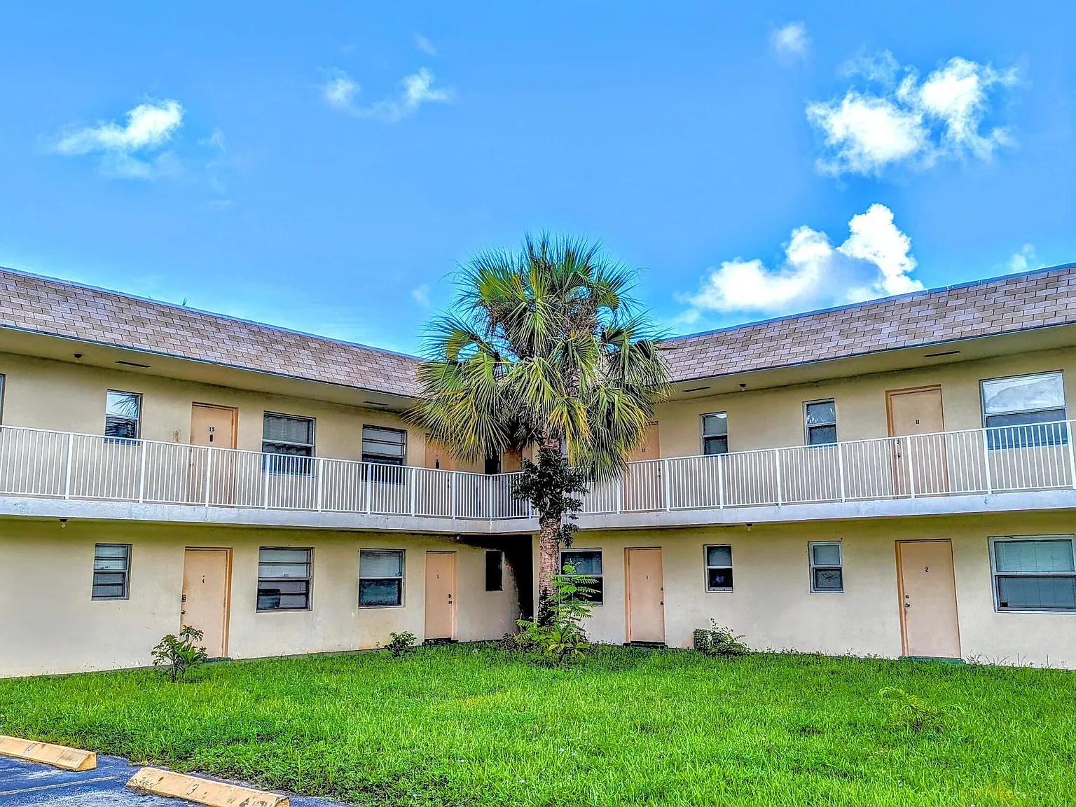 1 bed, 1.0 bath, 573 sqft, $1,515 — Photo 1