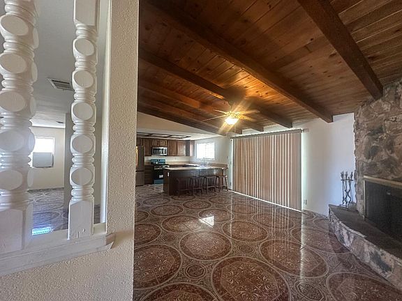 2nd image of 17835 Bascom St