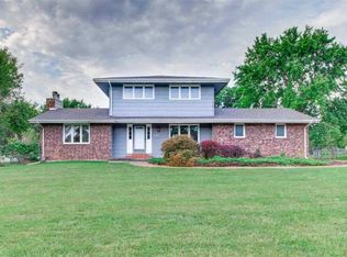 1105 E Williamsburg Rd, Andover, KS 67002