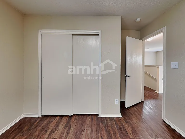 115 Karrie Dr — Photo 14