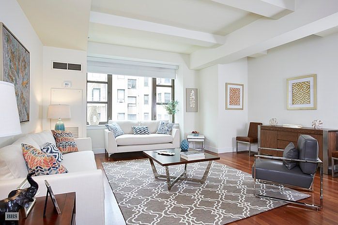 1st image of 43 W 64th St