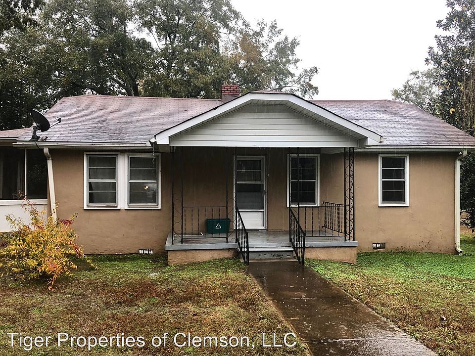 2nd image of 102 Singleton St