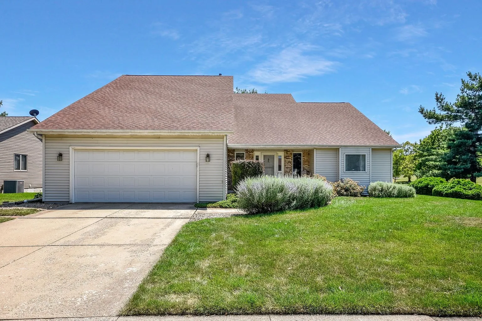 2705 Foxridge Run photo 1