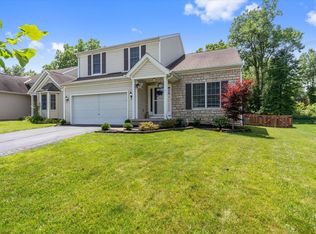 8659 Smokey Hollow Dr, Lewis Center, OH 43035