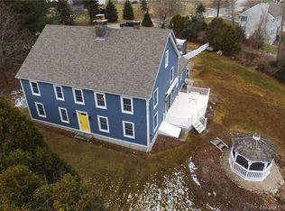 1 Glen Crag Pl, Uncasville, CT 06382