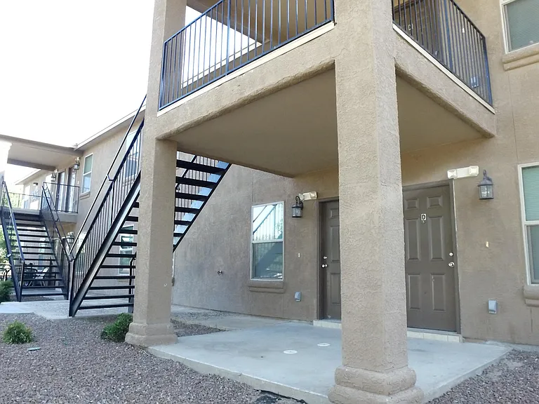 545 East Rd #B — Photo 20