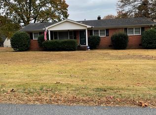 414 Mapleton Dr, Greenville, SC 29607