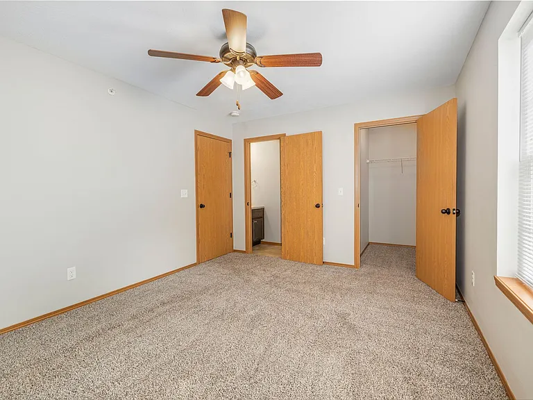 Megan Lane Apartments — Photo 10