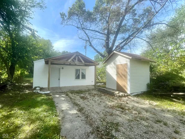 2003 S Manhattan Ave, Muncie, IN 47302
