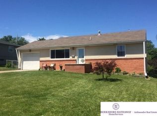 6908 S 41st Ave, Bellevue, NE 68147