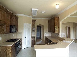 5th image of 516 Hidden Meadow Ct
