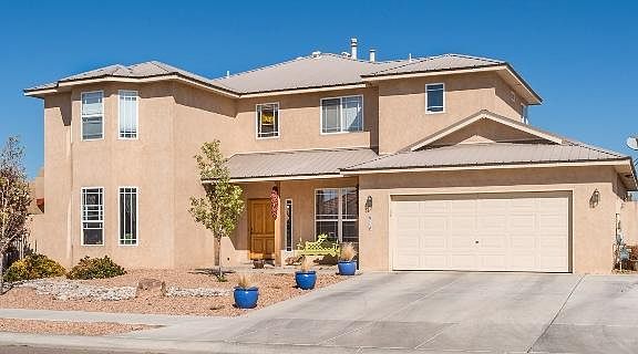 2nd image of 811 Calle Encina NE
