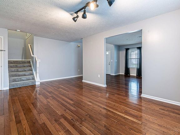 3rd image of 6066 Driftwood Ct