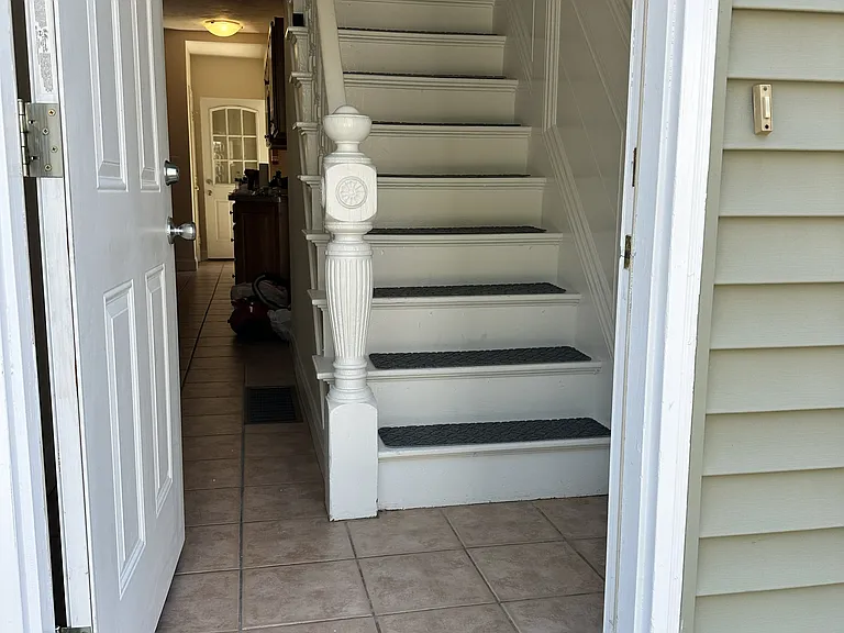32 Chapel Ct #32 — Photo 2