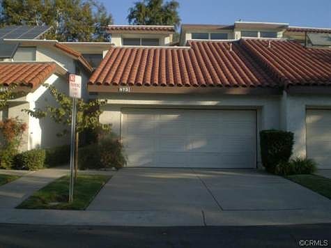 2 car garage/driveway