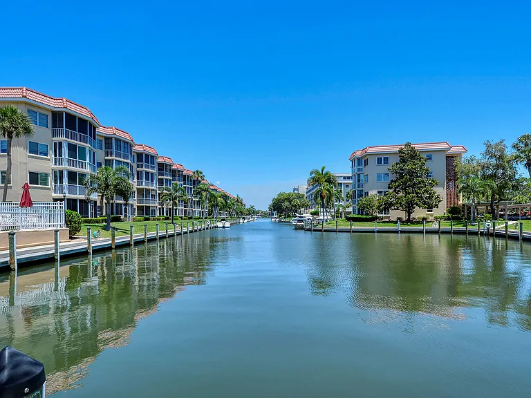 1215 S Portofino Dr #308 — Photo 40