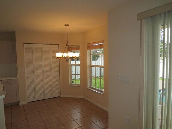 5th image of 13777 NW 22nd St